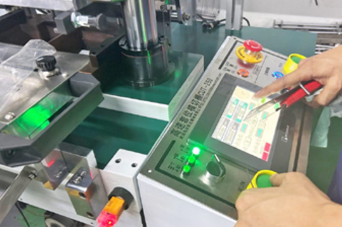 Comphrensive testing equipments, 100% inspection for key performance